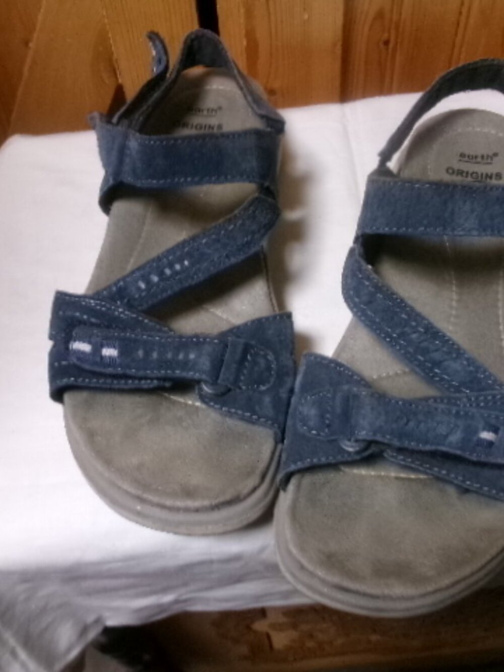 Ladies 9 M Earth Orgins strappy sandals blue suede leather - Picture 2 of 4